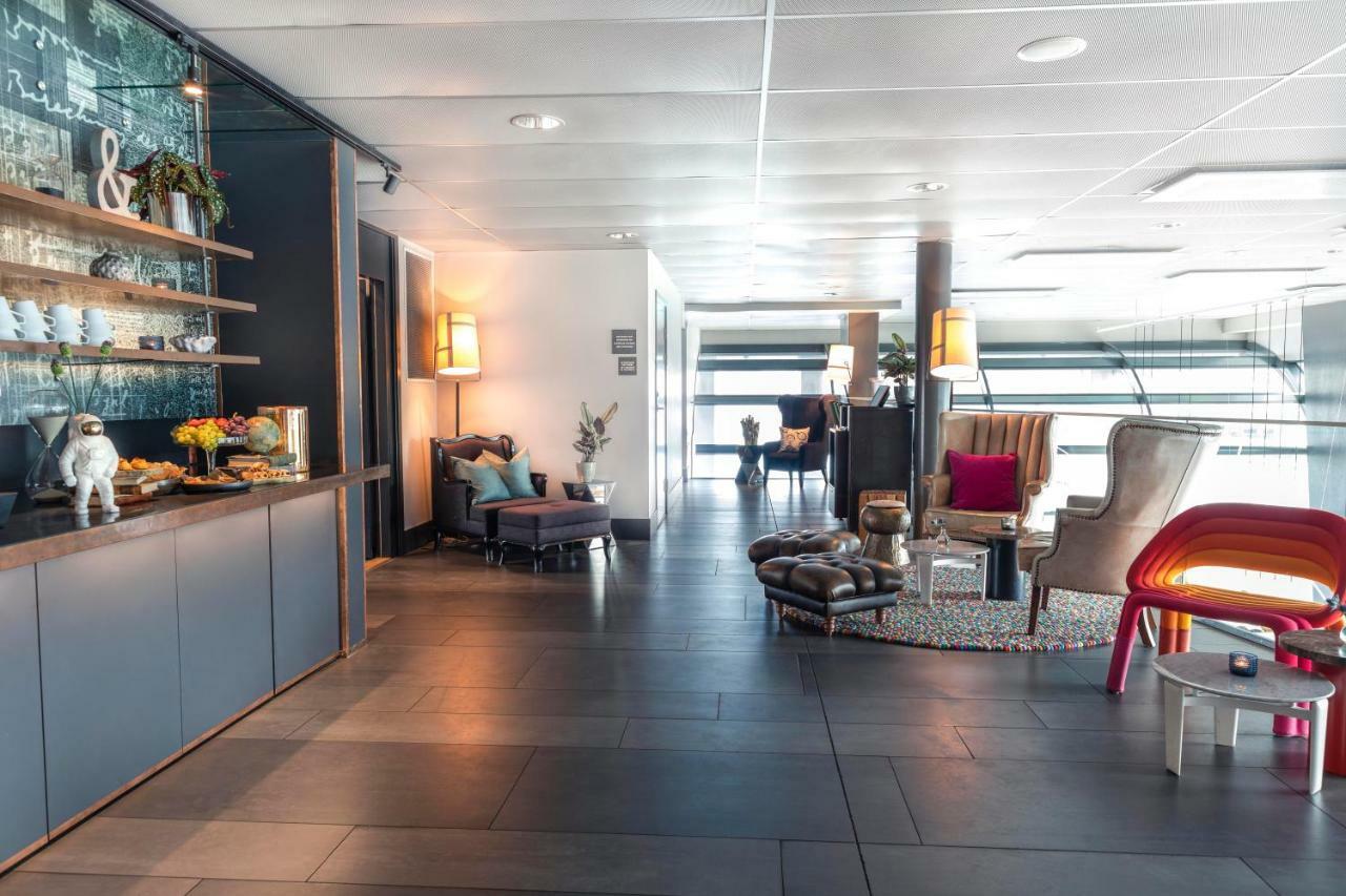 Radisson Blu Riverside 4*